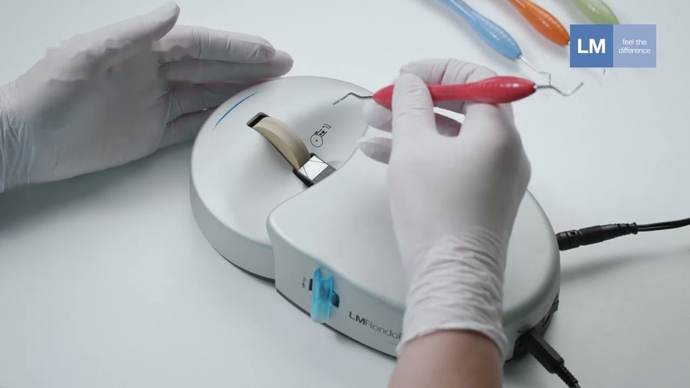 The Rondo Plus European-grade precision sharpening machine in use
